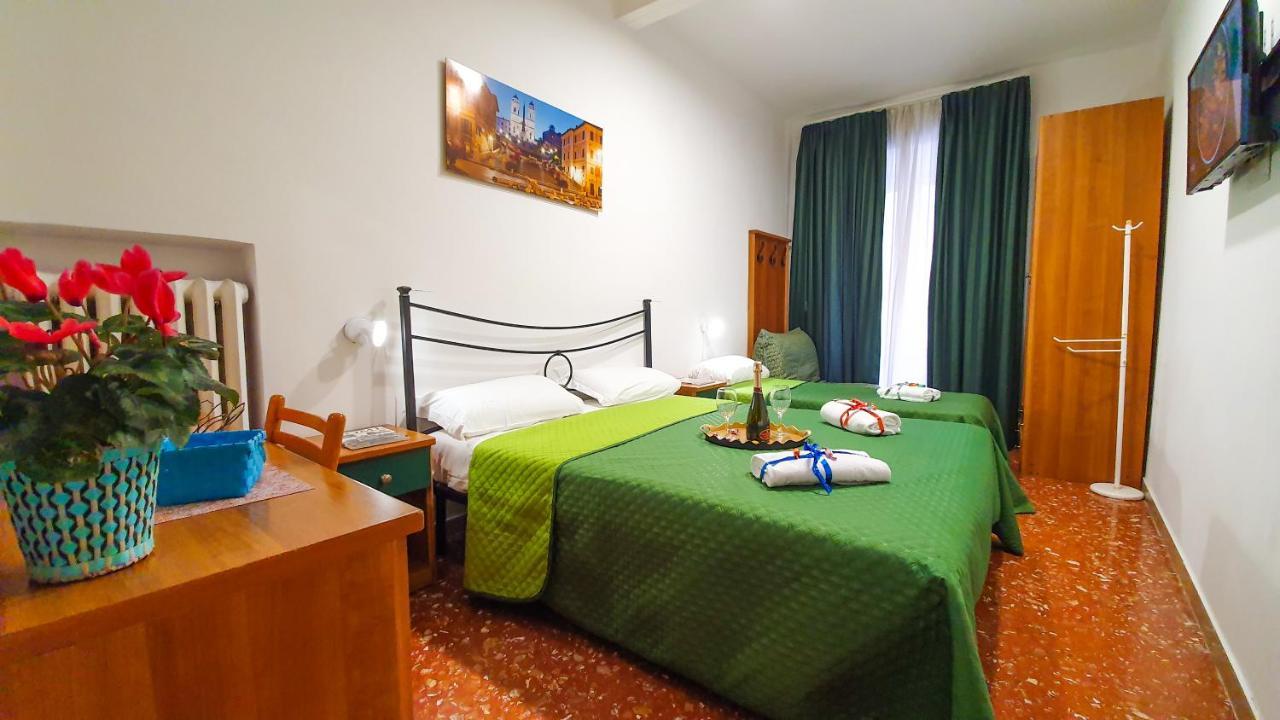 Pensión A Casa Simpatia - A Richiesta Parcheggio Gratuito ! Roma